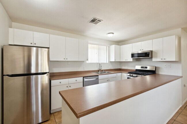 Building Photo - 32125 Sky Blue Water Trail