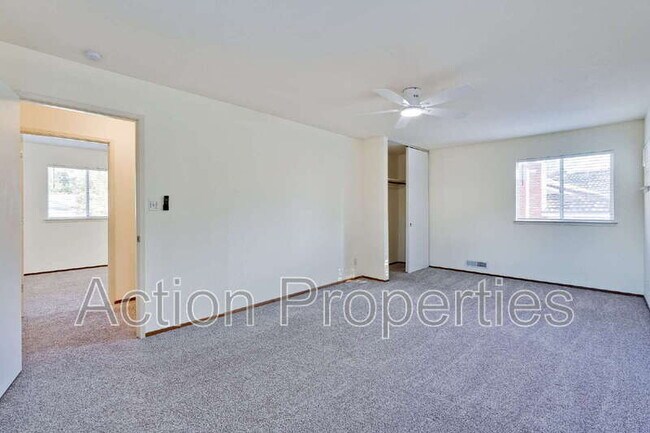 Building Photo - 3322 Shasta Dr