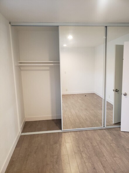 Building Photo - 4326 W 163rd St