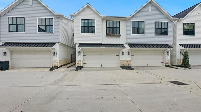 Building Photo - 6423 Highland Pine Ln