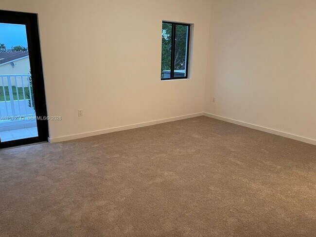 Building Photo - 25308 SW 135th Ave