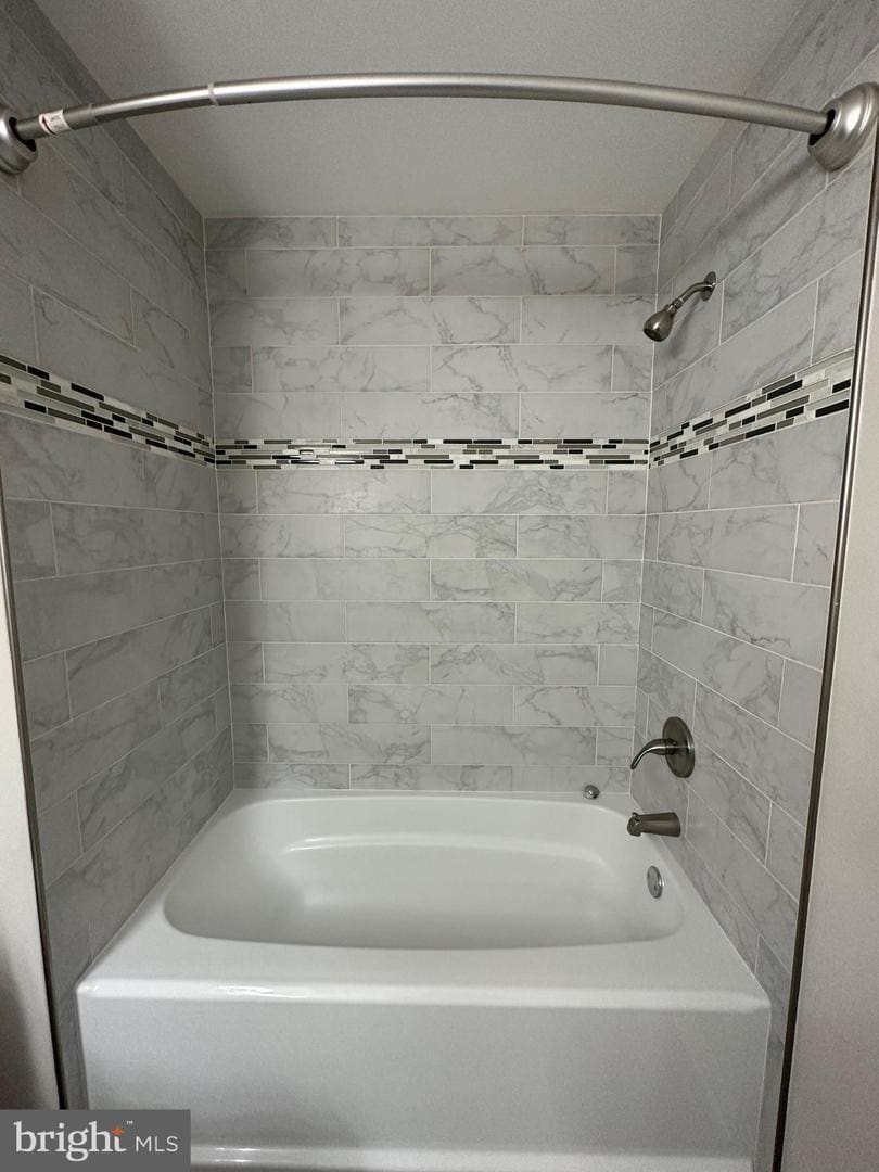 Building Photo - 1003 Oswego Ct