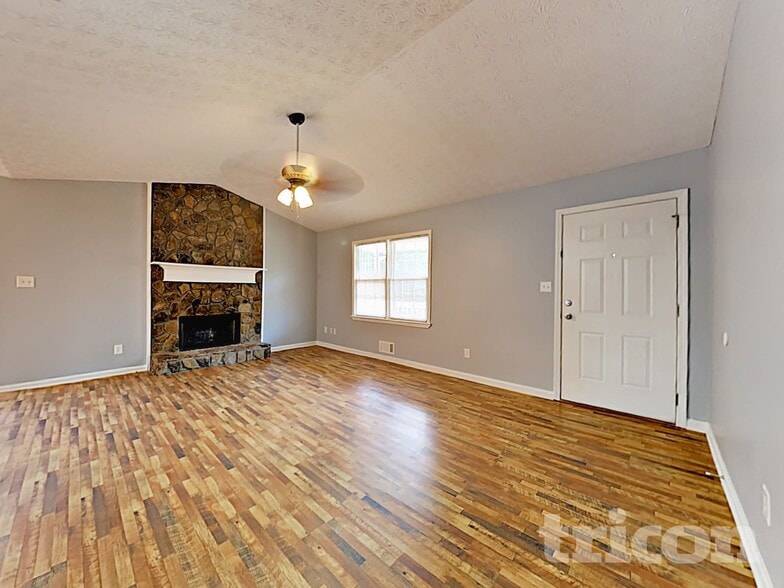 Building Photo - 237 Sweetwater Pkwy