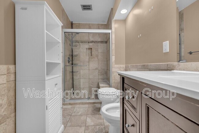 Building Photo - 4702 Declaration Ct