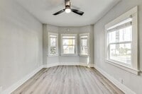 Building Photo - 1444 1st Ave Pl