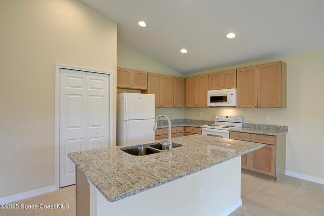 Building Photo - 8346 99th Ct