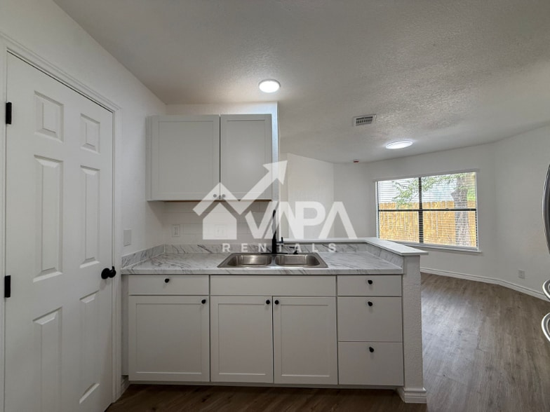 Building Photo - 4062 Fire Sun