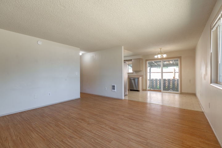 Building Photo - 113 SW Fleishauer Ln