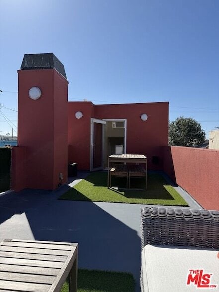 Building Photo - 2217 Grand Canal