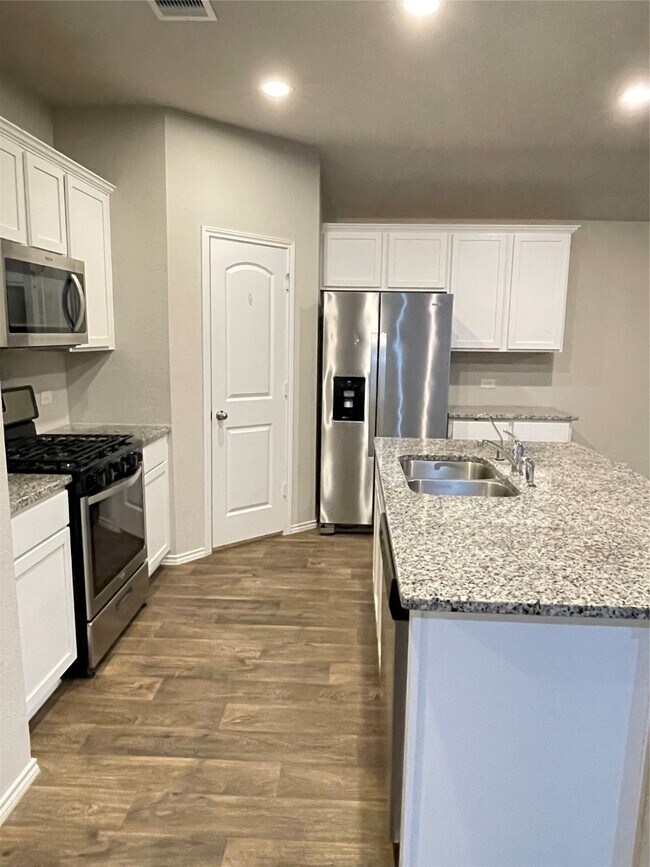 Building Photo - 16004 Birch Bay Ln