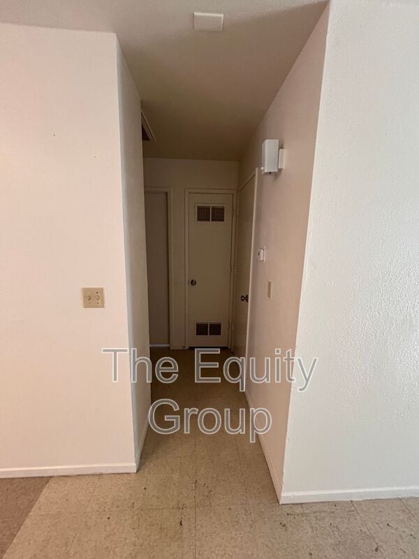 Building Photo - 1228 Jones St