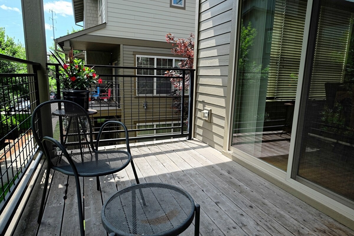 Building Photo - 618 NE Garswood Ln