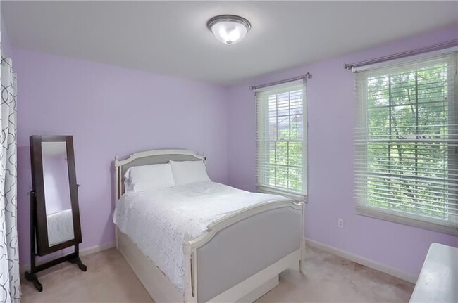 Building Photo - 391 Marshall Heights Dr