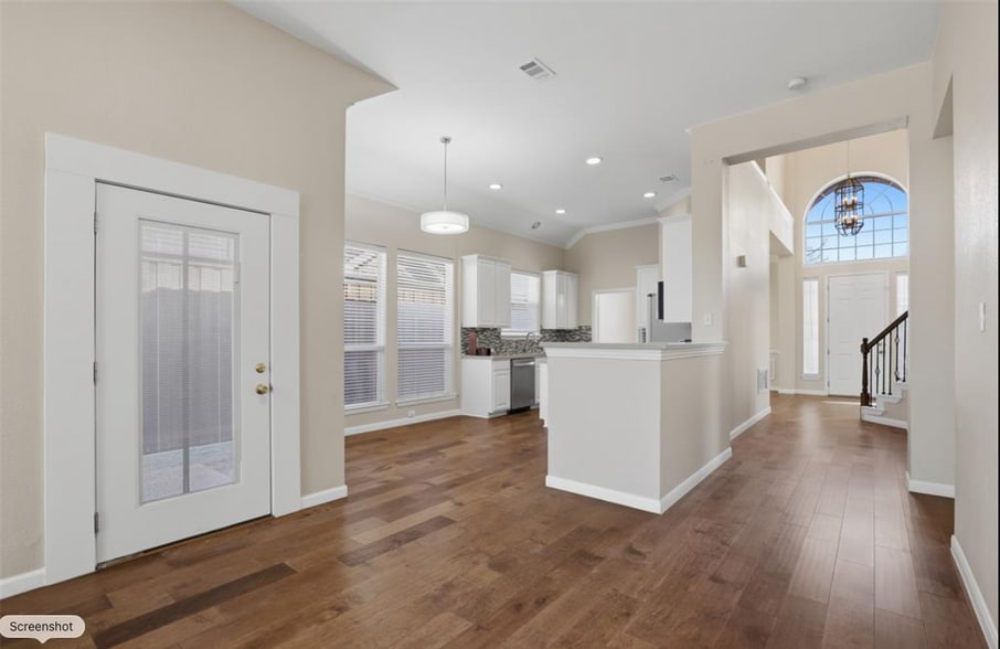 Building Photo - 4077 Truman Dr