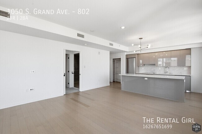Building Photo - 1050 S Grand Ave