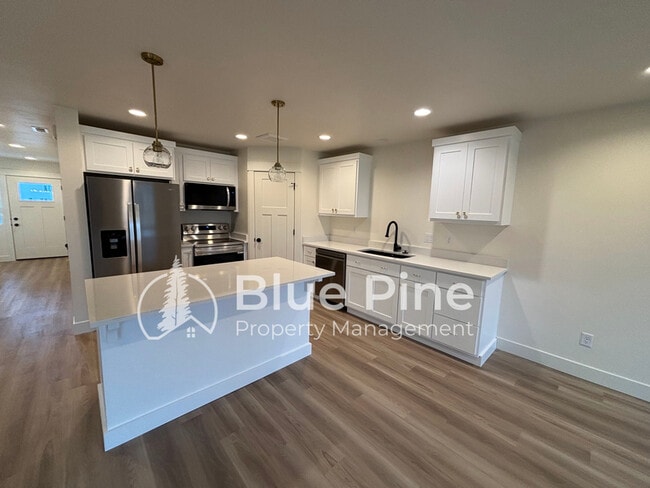 Building Photo - 2398 Caliber Pl