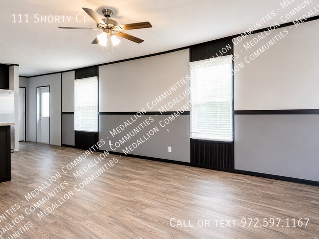 Building Photo - 111 Shorty Ct