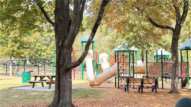 Building Photo - 7195 Devonhall Way