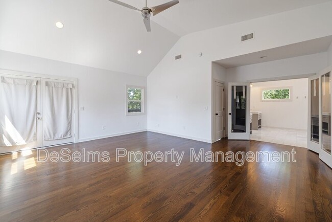 Building Photo - 227 53rd Ave N