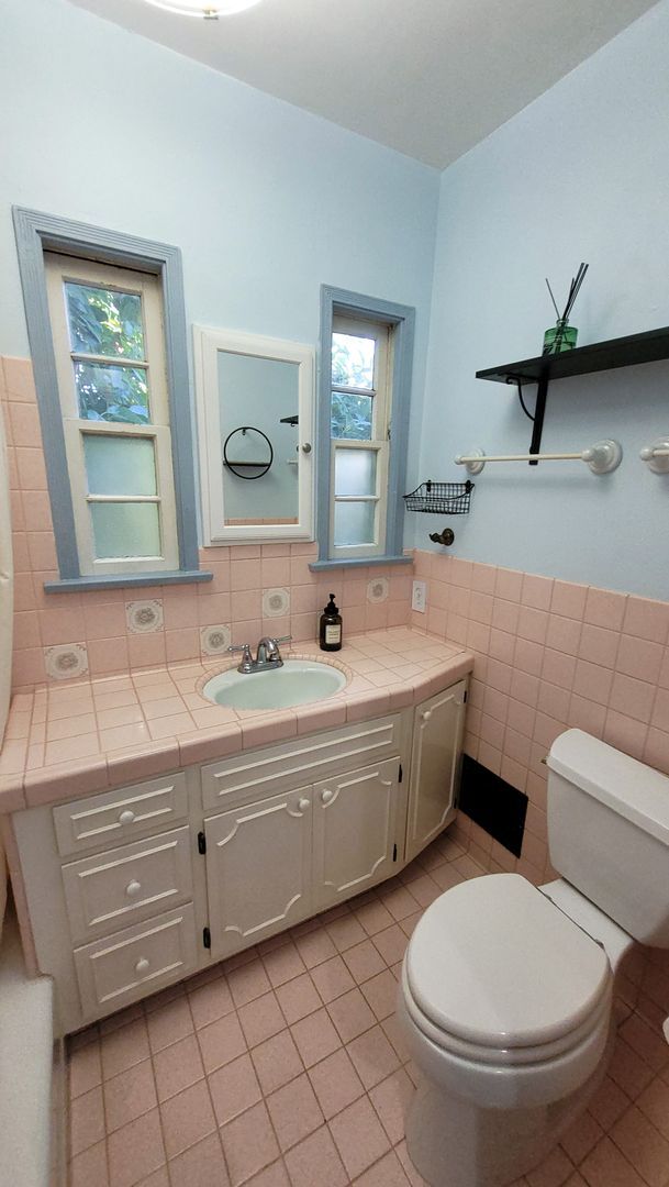 Building Photo - Gorgeous 3 Bed 2 Bath House In Whittier Co...