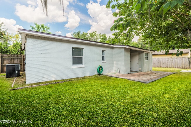 Building Photo - 12064 Aroid Ct