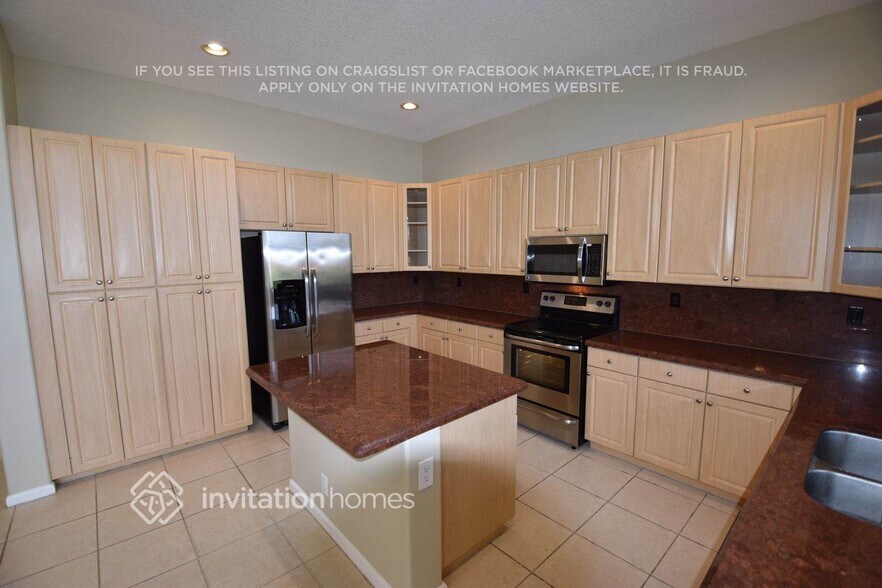 Building Photo - 6103 C Durham Dr