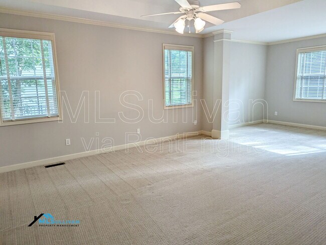 Building Photo - 703 Harkness Cir