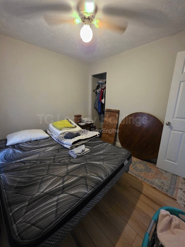 Building Photo - 419 Walnut Ave