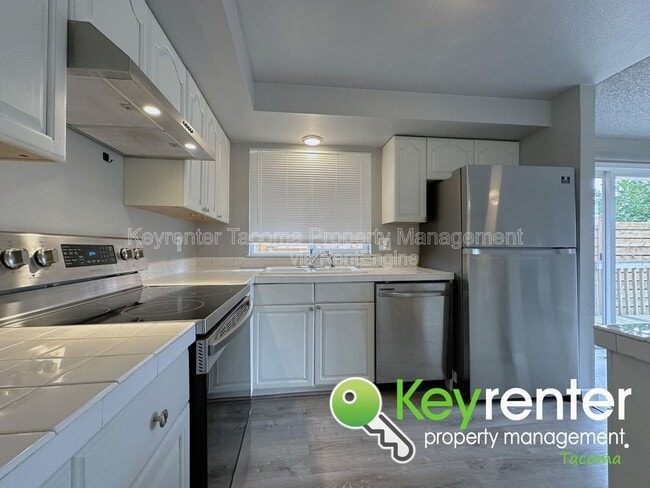 Building Photo - 2215 N Madison St