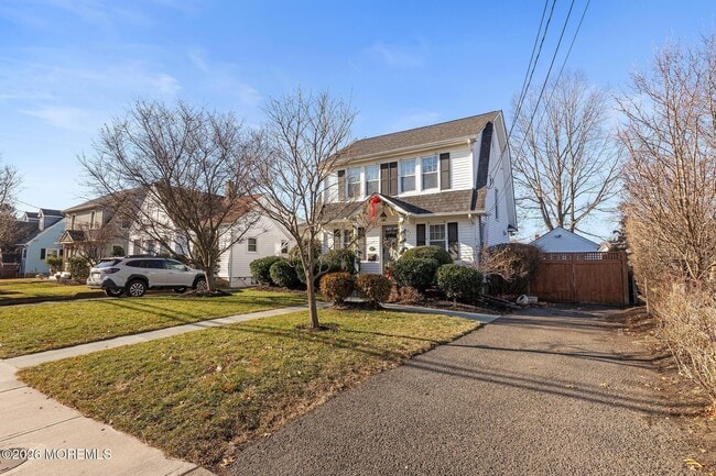 Building Photo - 49 Jackson St