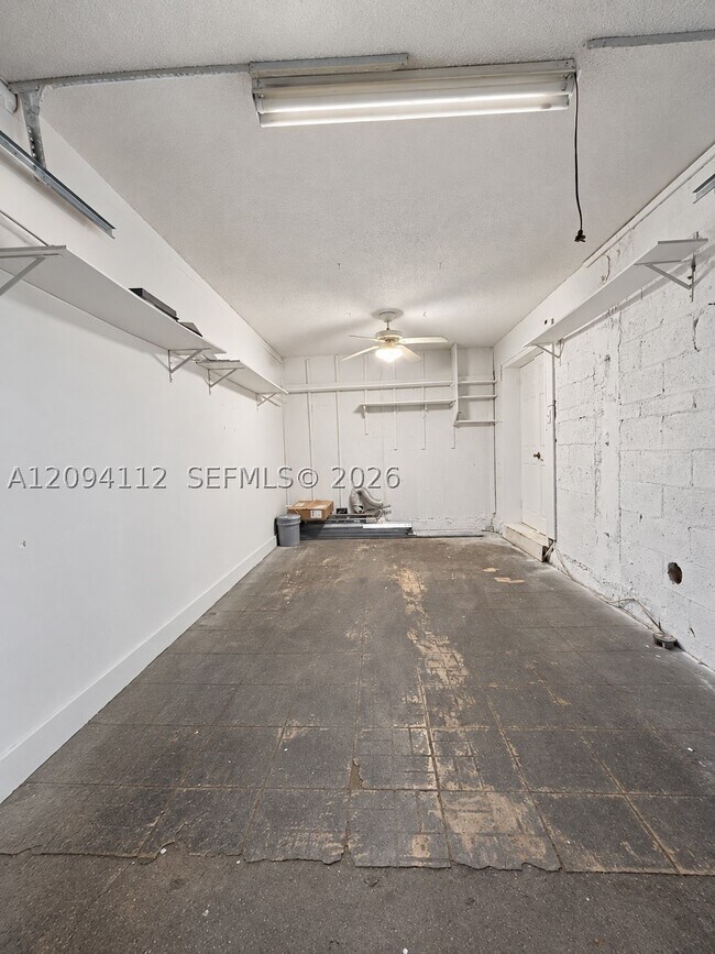 Building Photo - 5348 Bosque Ln