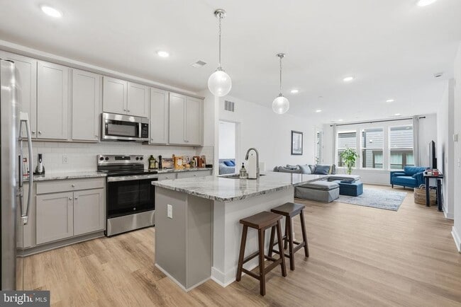 Building Photo - 21950 Garganey Ter