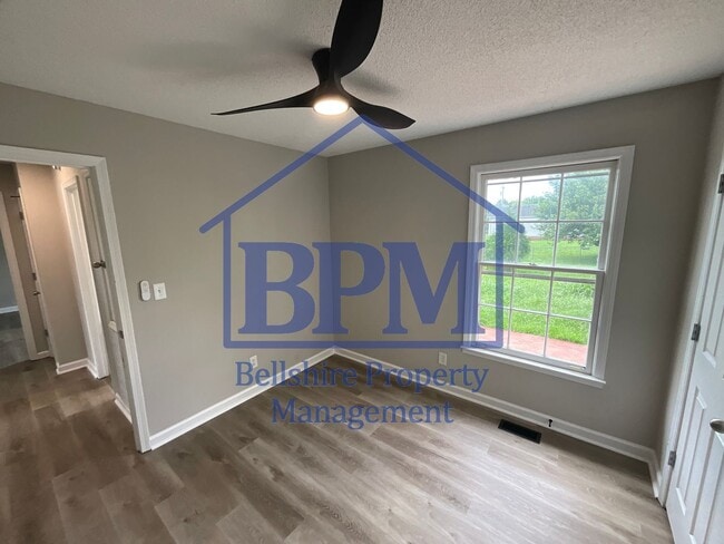 Building Photo - Completely Renovated 3 Bed, 2 Bath Home in...