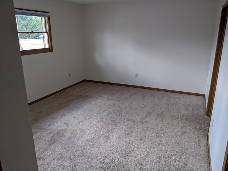 Downstairs living room - 3027 Pleasant St NW
