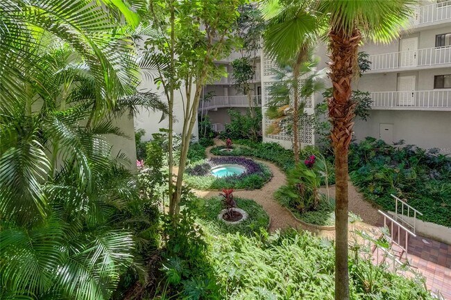 Building Photo - 500 N Osceola Ave