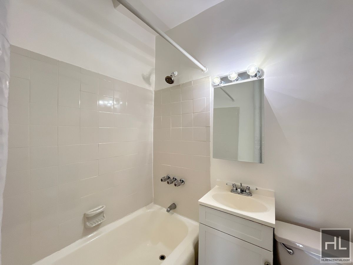 Building Photo - SECOND AVENUE