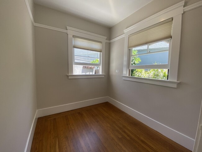 Building Photo - 1401 Bellevue Ave