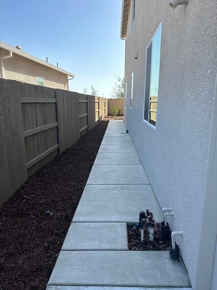 Building Photo - 3040 Vaughn Way