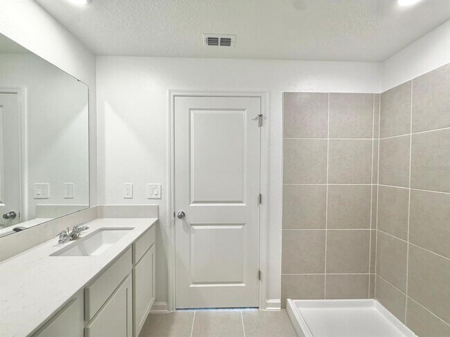 Building Photo - 4746 Katrina Dr