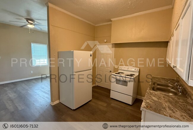 Building Photo - Cozy 3-Bedroom Home in a Convenient Location