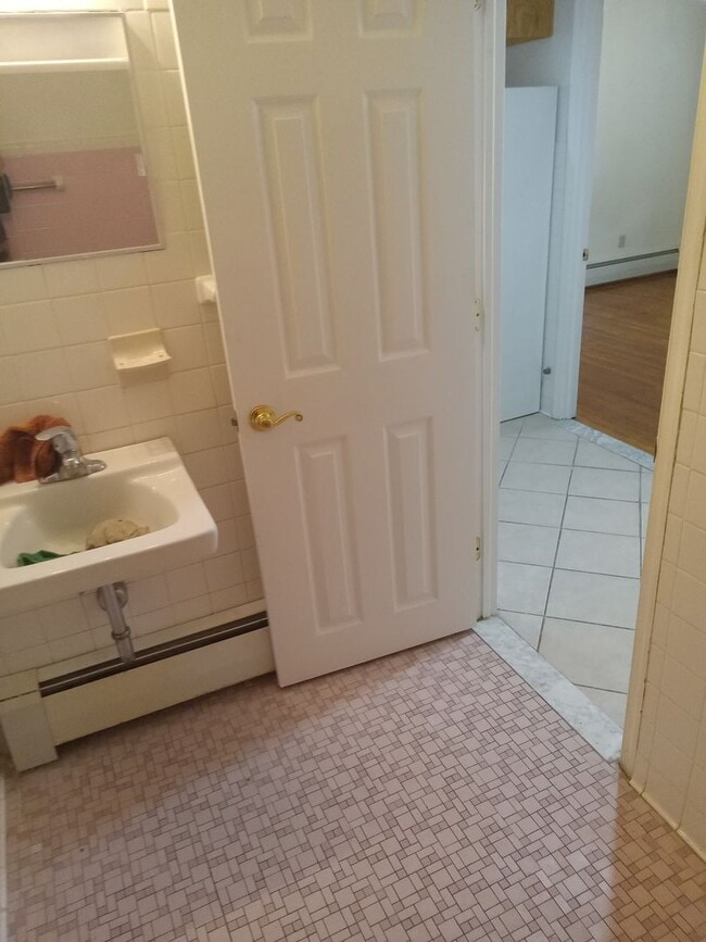 Building Photo - 7512 Brentwood Road