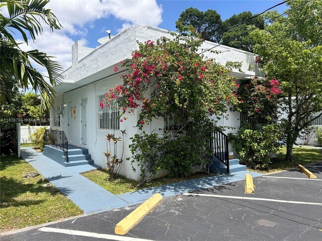 Primary Photo - 601 NW 90th St