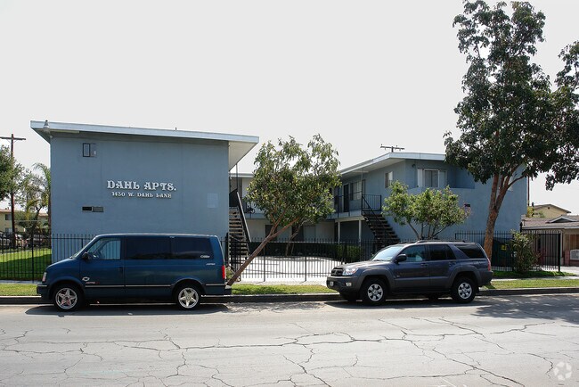 Primary Photo - Dahl Apartments