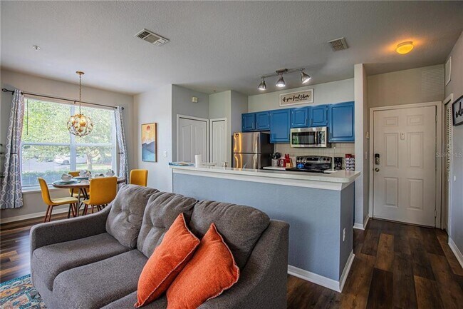 Building Photo - 8913 Legacy Ct