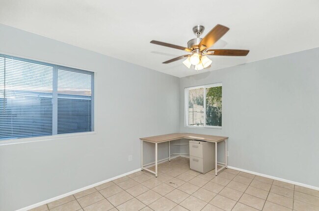 Building Photo - UPDATED PHOENIX RENTAL – 3 BED, 2 BATH NEAR SHOPS, DINING & TRAILS