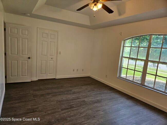 Building Photo - 1250 Winding Meadows Rd
