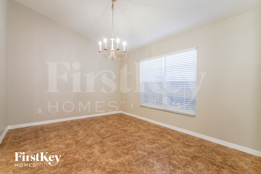 Building Photo - 649 Rosaro Ct