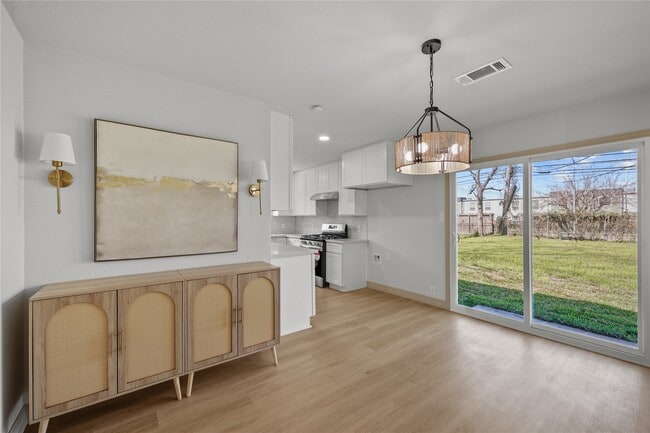 Building Photo - 4022 Marlborough Dr