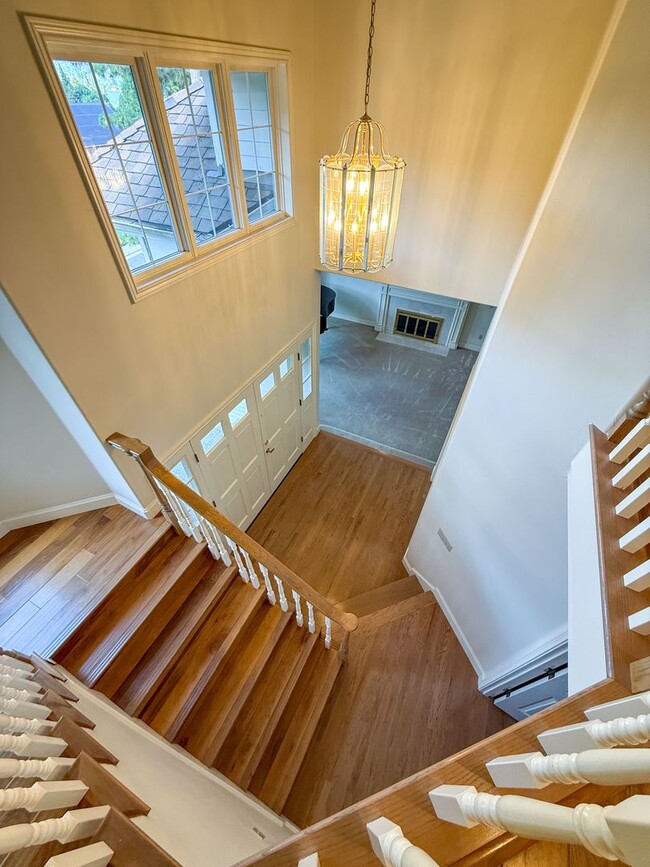 Building Photo - 4bd/3.25ba Seattle House