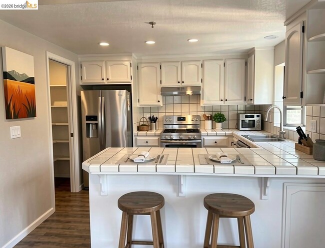 Building Photo - 20647 Maria Ct